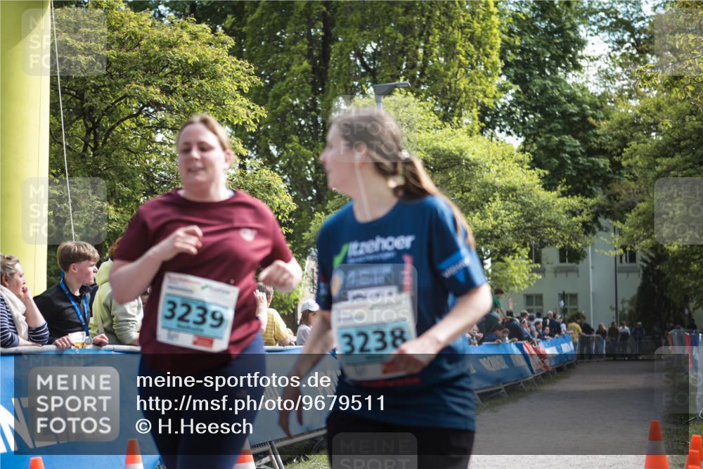 09.05.2026 - Störlauf H.Heesch http://msf.ph/oto/9679511 09.05.2026 16:39:21 Ziel 3239, 3238 meine-sportfotos.de