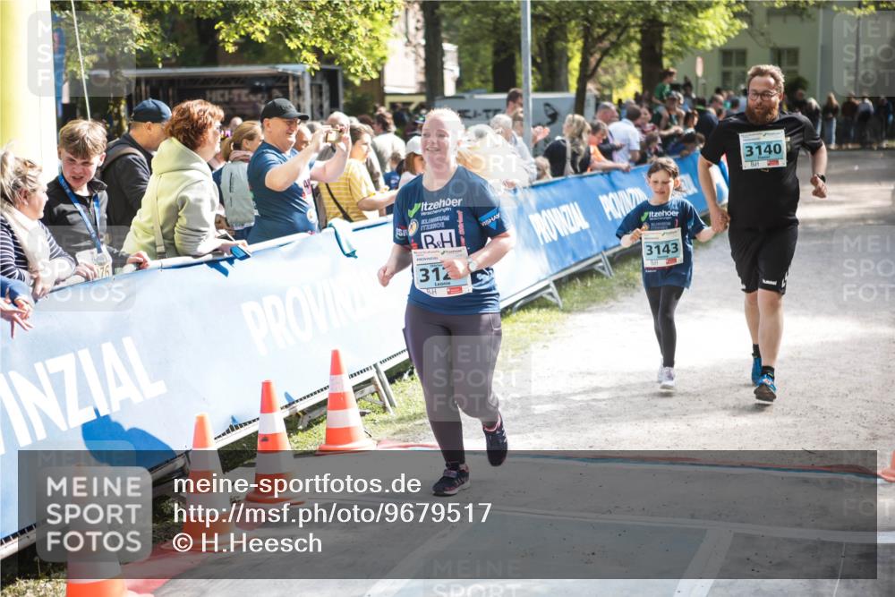 09.05.2026 - Störlauf H.Heesch http://msf.ph/oto/9679517 09.05.2026 16:39:50 Ziel 312, 3143, 3140 meine-sportfotos.de