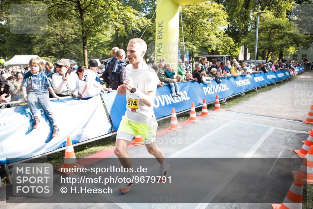 09.05.2026 - Störlauf H.Heesch http://msf.ph/oto/9679791 09.05.2026 17:02:33 Ziel 974 meine-sportfotos.de