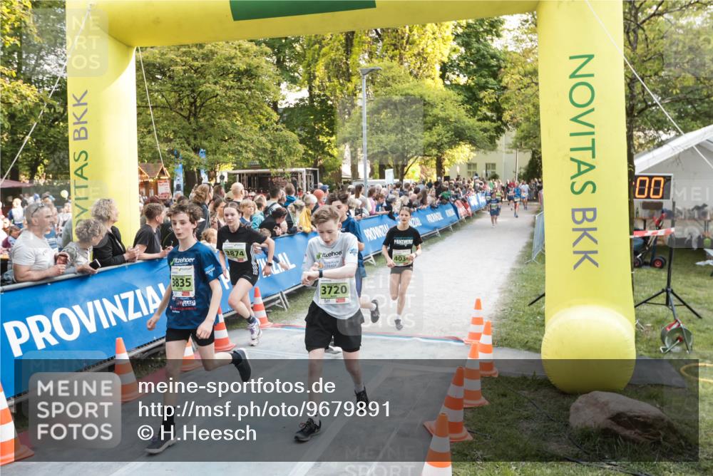 09.05.2026 - Störlauf H.Heesch http://msf.ph/oto/9679891 09.05.2026 17:27:06 Ziel 3835, 3874, 3720, 00 meine-sportfotos.de