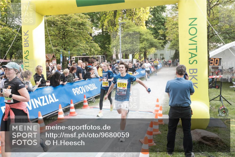 09.05.2026 - Störlauf H.Heesch http://msf.ph/oto/9680059 09.05.2026 17:29:36 Ziel 2544, 2551, 80 meine-sportfotos.de