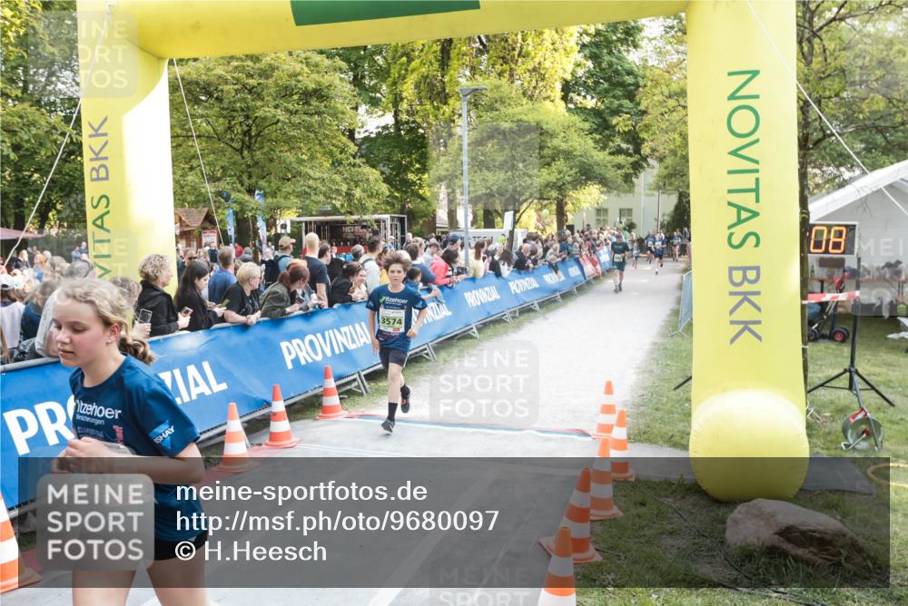 09.05.2026 - Störlauf H.Heesch http://msf.ph/oto/9680097 09.05.2026 17:30:13 Ziel 3574, 582, 08 meine-sportfotos.de