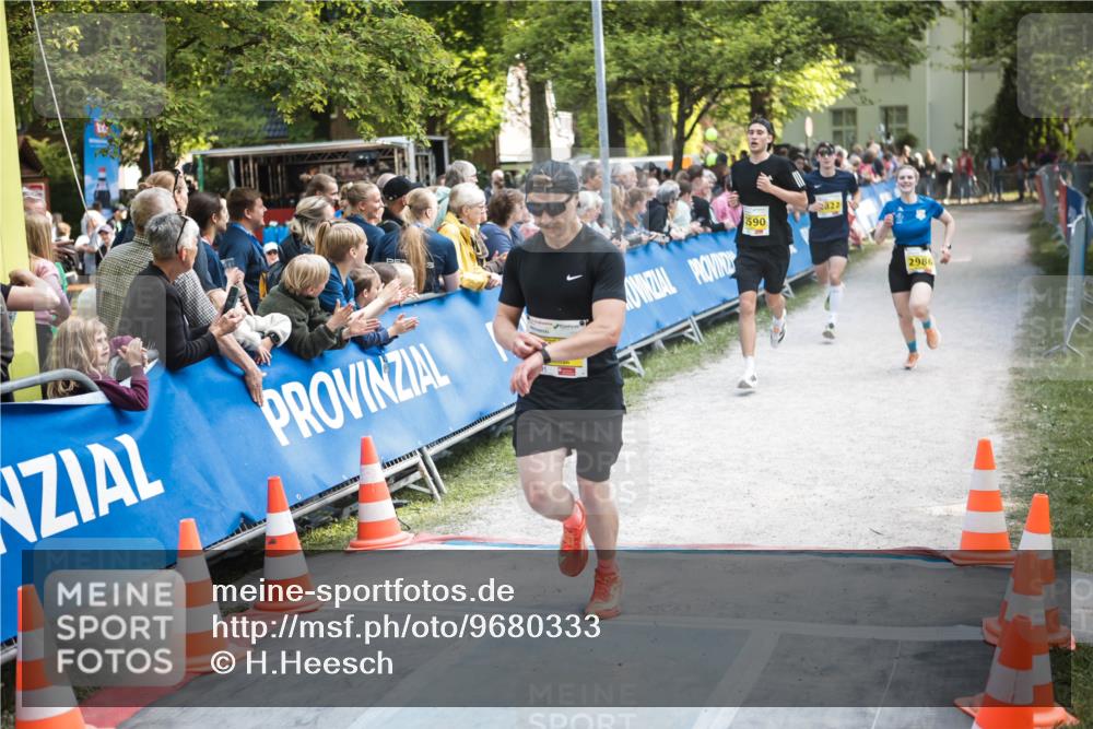 09.05.2026 - Störlauf H.Heesch http://msf.ph/oto/9680333 09.05.2026 17:14:21 Ziel 90, 822, 2986 meine-sportfotos.de