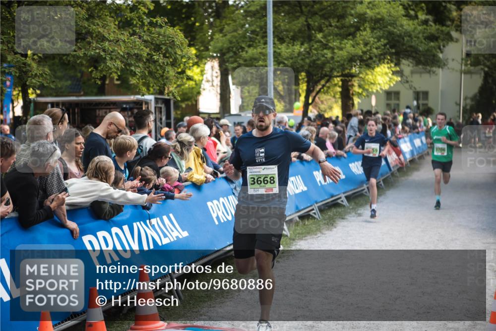 09.05.2026 - Störlauf H.Heesch http://msf.ph/oto/9680886 09.05.2026 17:21:27 Ziel 3668, 3706 meine-sportfotos.de