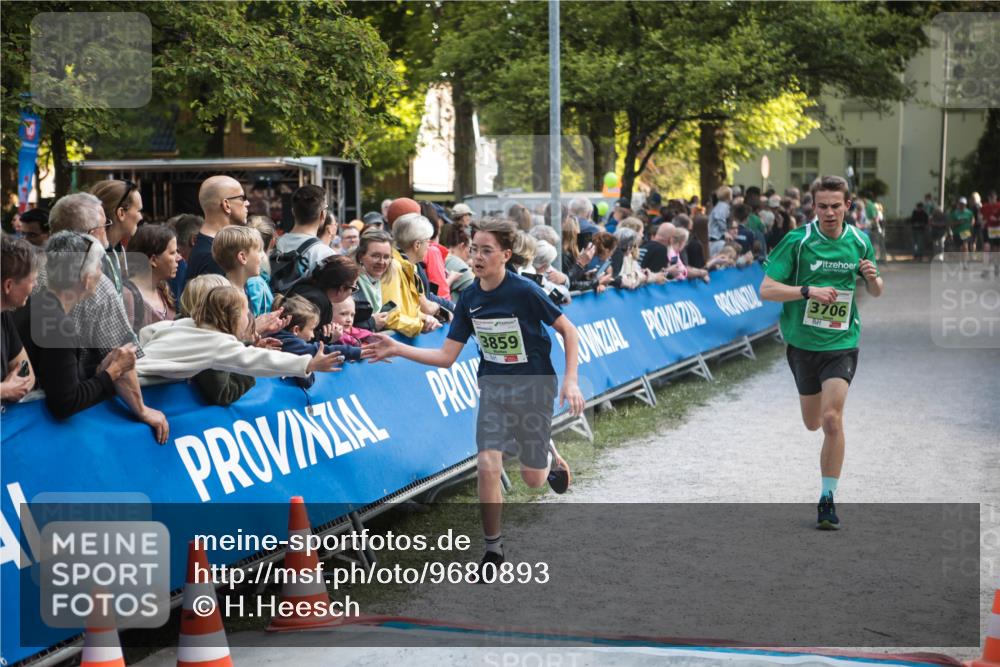 09.05.2026 - Störlauf H.Heesch http://msf.ph/oto/9680893 09.05.2026 17:21:29 Ziel 0, 3859, 3706 meine-sportfotos.de