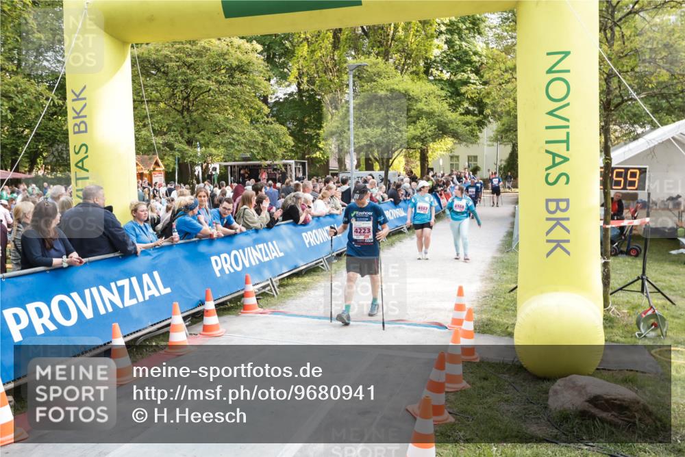 09.05.2026 - Störlauf H.Heesch http://msf.ph/oto/9680941 09.05.2026 18:19:56 Ziel 4223, 4167, 4168 meine-sportfotos.de