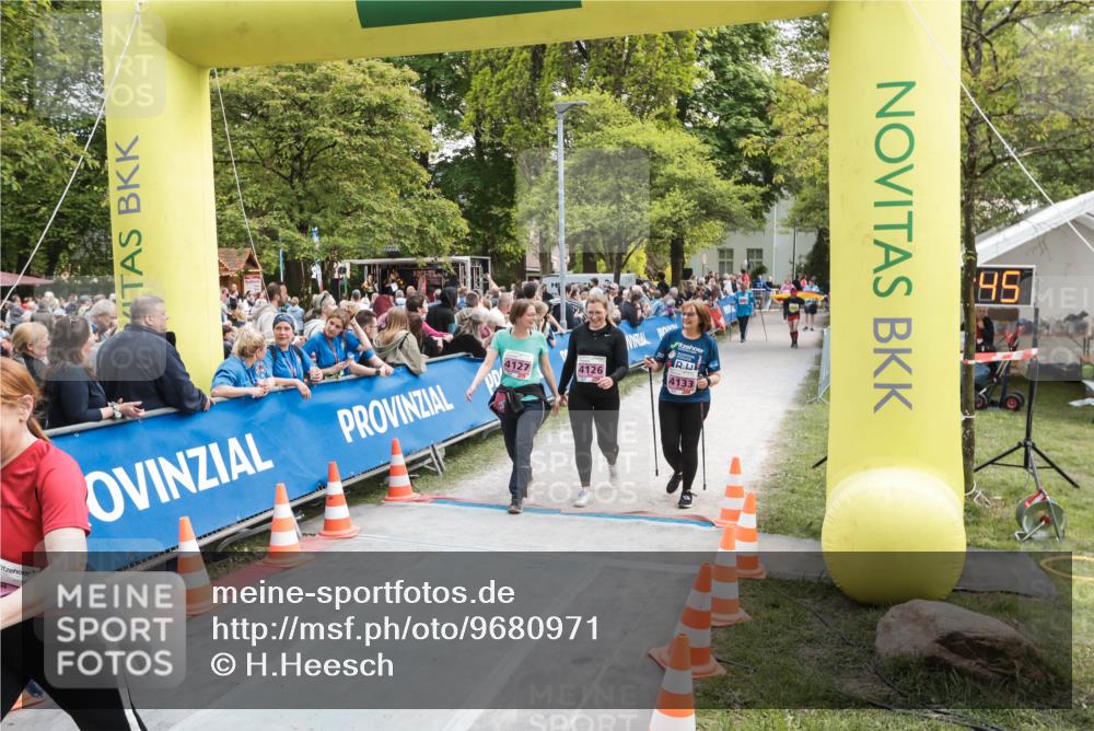 09.05.2026 - Störlauf H.Heesch http://msf.ph/oto/9680971 09.05.2026 18:21:42 Ziel 4127, 4126 meine-sportfotos.de