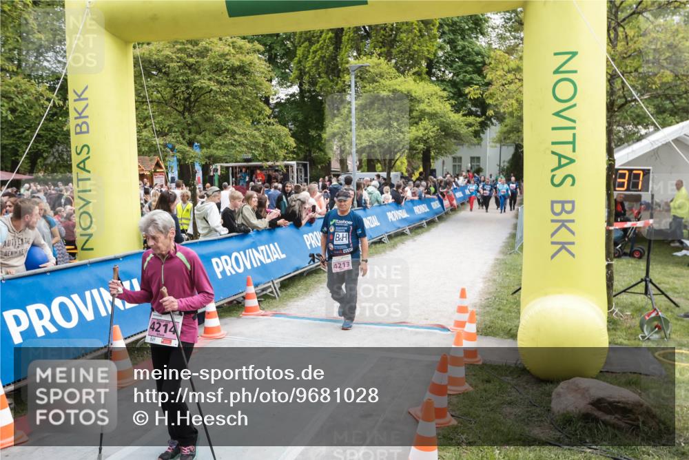 09.05.2026 - Störlauf H.Heesch http://msf.ph/oto/9681028 09.05.2026 18:24:34 Ziel 4214, 4213 meine-sportfotos.de