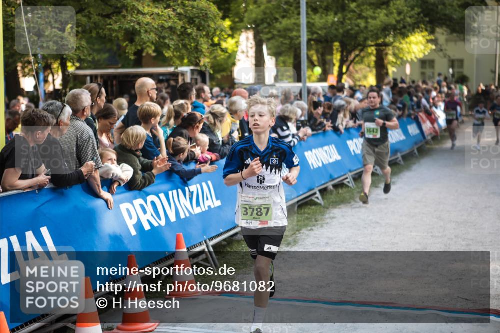 09.05.2026 - Störlauf H.Heesch http://msf.ph/oto/9681082 09.05.2026 17:23:30 Ziel 3787, 3642 meine-sportfotos.de