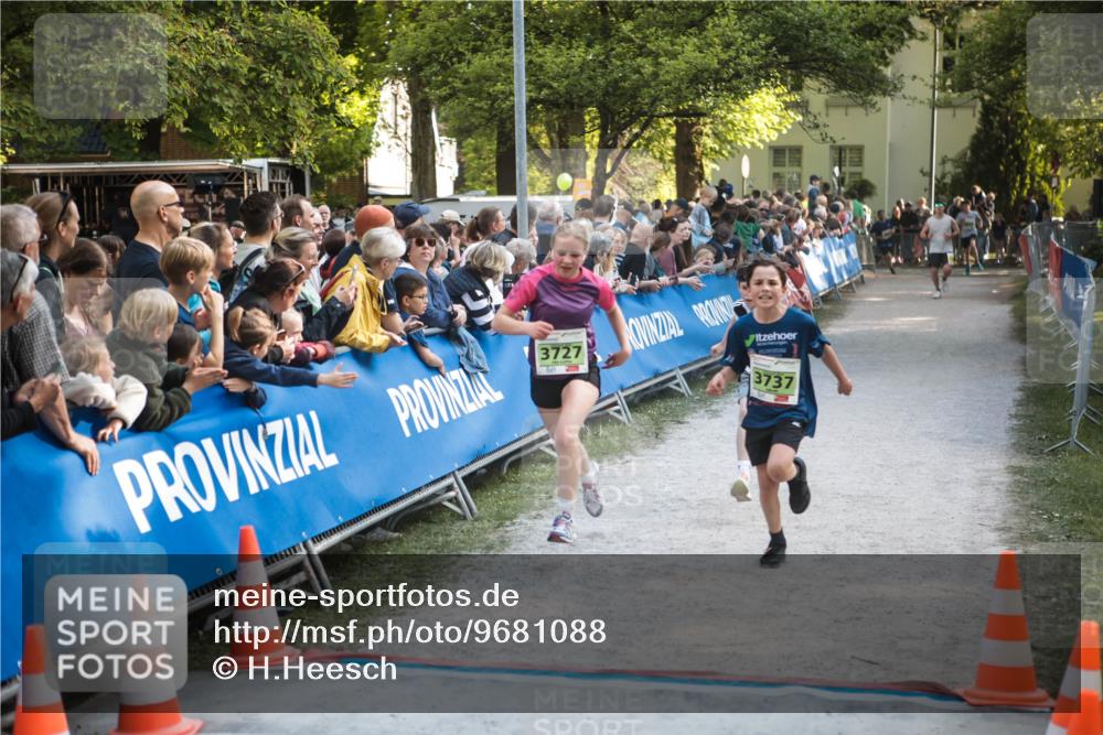 09.05.2026 - Störlauf H.Heesch http://msf.ph/oto/9681088 09.05.2026 17:23:33 Ziel 3727, 3737 meine-sportfotos.de