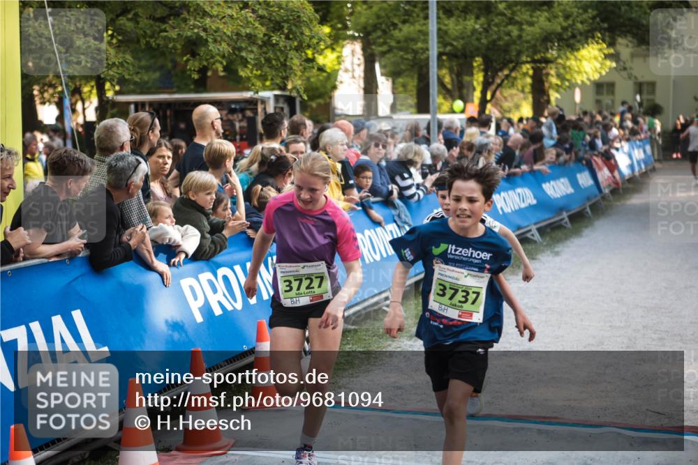 09.05.2026 - Störlauf H.Heesch http://msf.ph/oto/9681094 09.05.2026 17:23:34 Ziel 3727, 3737 meine-sportfotos.de