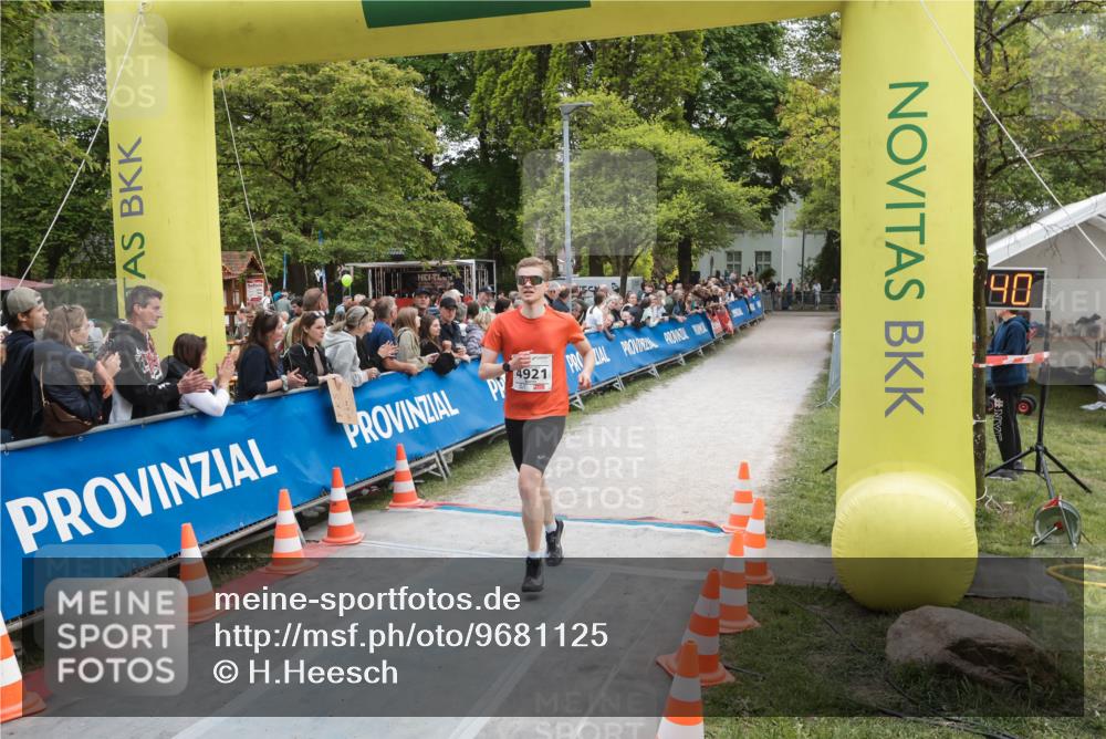 09.05.2026 - Störlauf H.Heesch http://msf.ph/oto/9681125 09.05.2026 18:39:36 Ziel 927, 4921, 90 meine-sportfotos.de