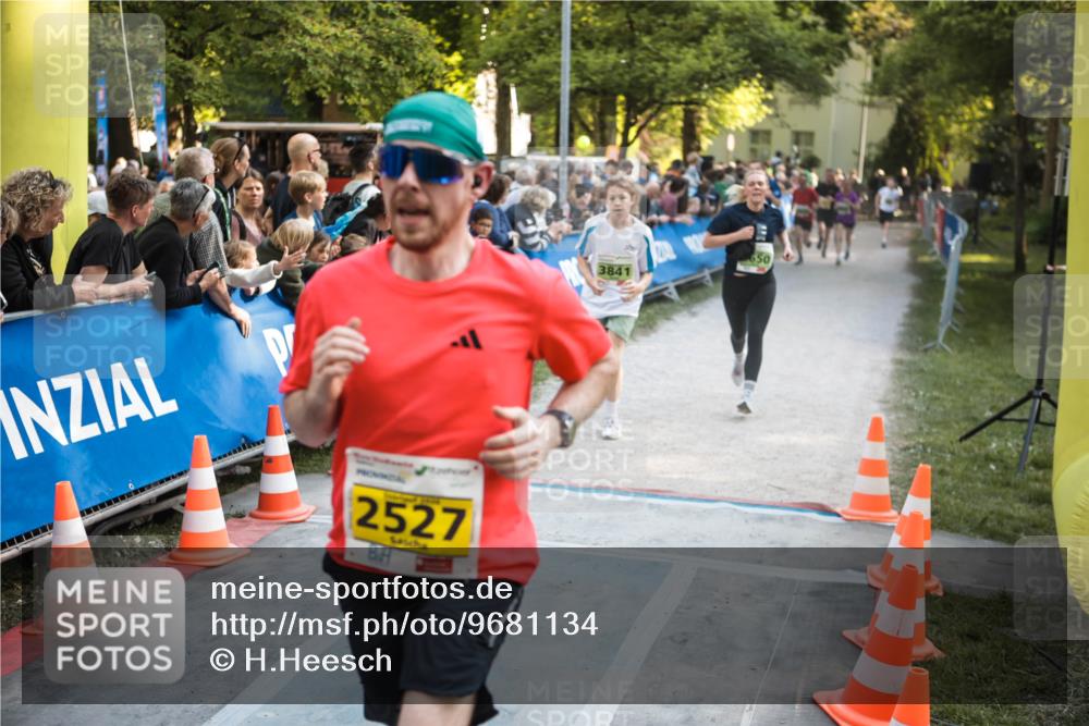 09.05.2026 - Störlauf H.Heesch http://msf.ph/oto/9681134 09.05.2026 17:23:52 Ziel 2527, 3841, 650 meine-sportfotos.de