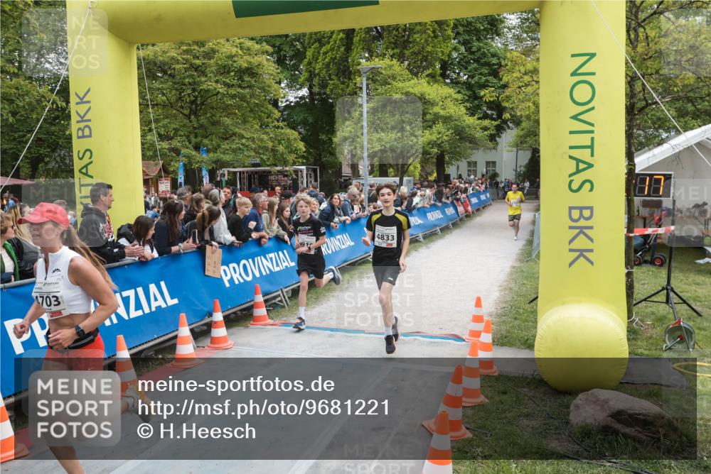 09.05.2026 - Störlauf H.Heesch http://msf.ph/oto/9681221 09.05.2026 18:45:14 Ziel 703, 4833 meine-sportfotos.de