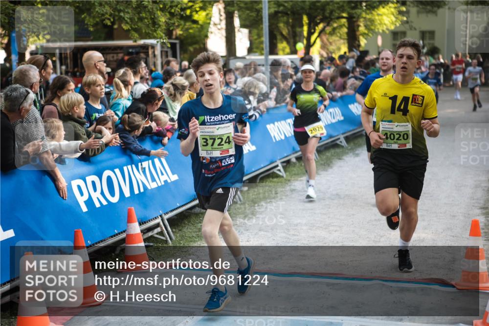 09.05.2026 - Störlauf H.Heesch http://msf.ph/oto/9681224 09.05.2026 17:24:36 Ziel 2026, 3724, 2929, 14, 4020 meine-sportfotos.de