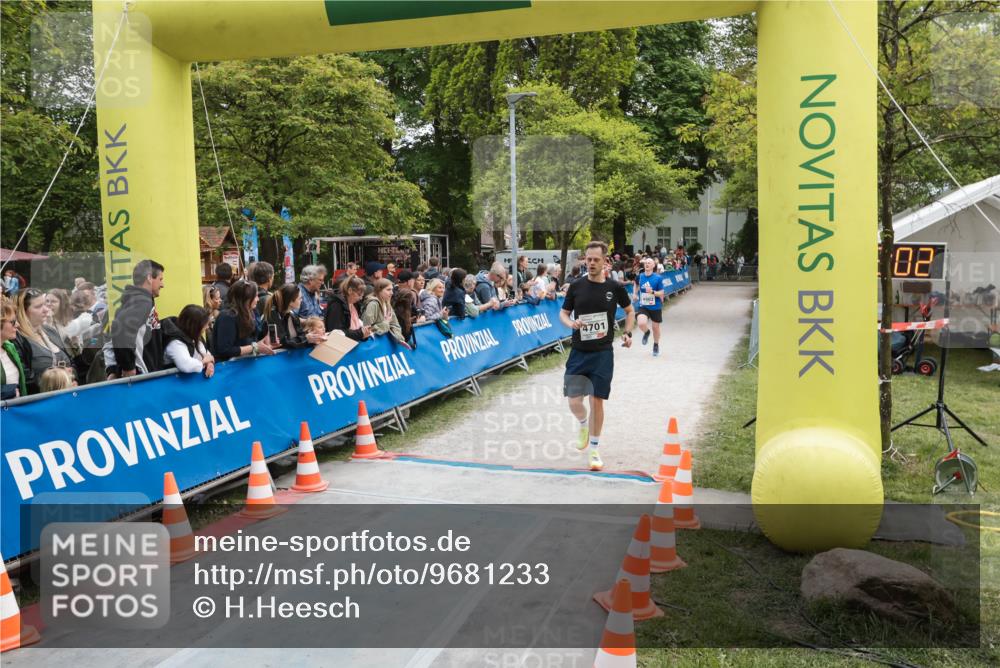 09.05.2026 - Störlauf H.Heesch http://msf.ph/oto/9681233 09.05.2026 18:45:59 Ziel 4701, 4902, 02 meine-sportfotos.de