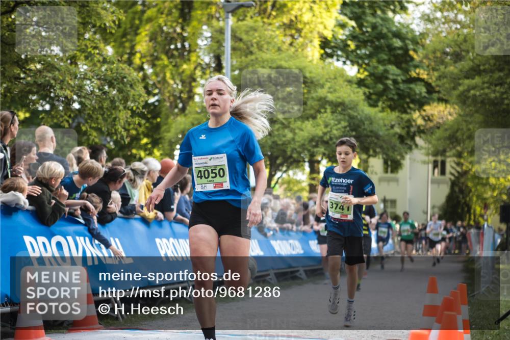 09.05.2026 - Störlauf H.Heesch http://msf.ph/oto/9681286 09.05.2026 17:26:58 Ziel 2026, 4050, 3741 meine-sportfotos.de