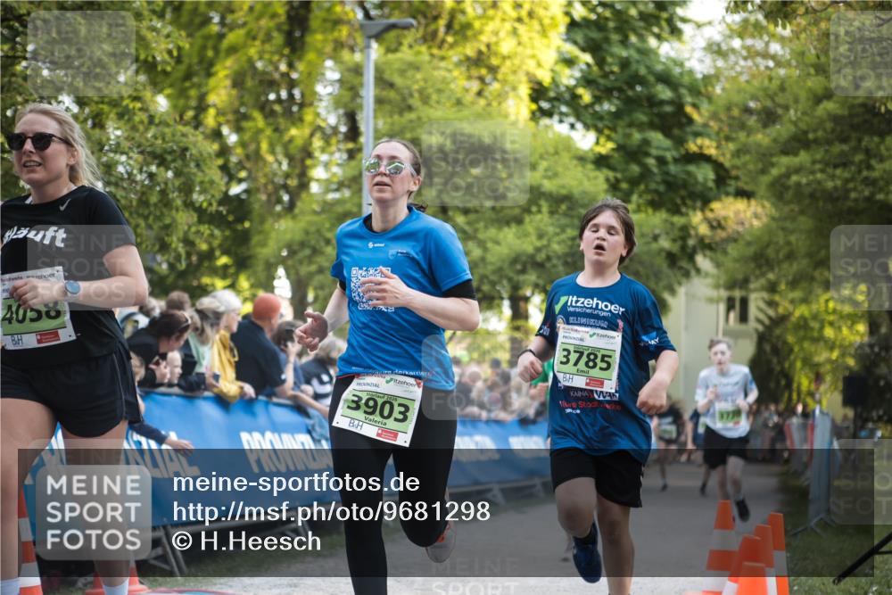 09.05.2026 - Störlauf H.Heesch http://msf.ph/oto/9681298 09.05.2026 17:27:02 Ziel 4058, 2026, 3903, 3785 meine-sportfotos.de