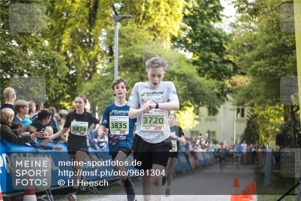 09.05.2026 - Störlauf H.Heesch http://msf.ph/oto/9681304 09.05.2026 17:27:05 Ziel 3874, 3835, 2026, 3720 meine-sportfotos.de