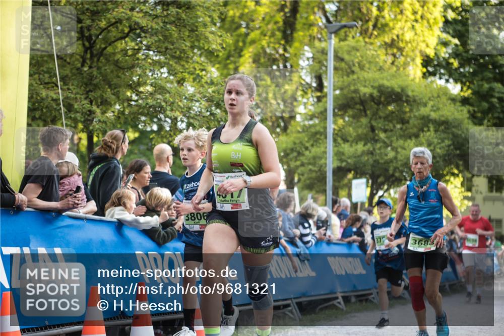 09.05.2026 - Störlauf H.Heesch http://msf.ph/oto/9681321 09.05.2026 17:27:13 Ziel 3806, 372, 3683 meine-sportfotos.de