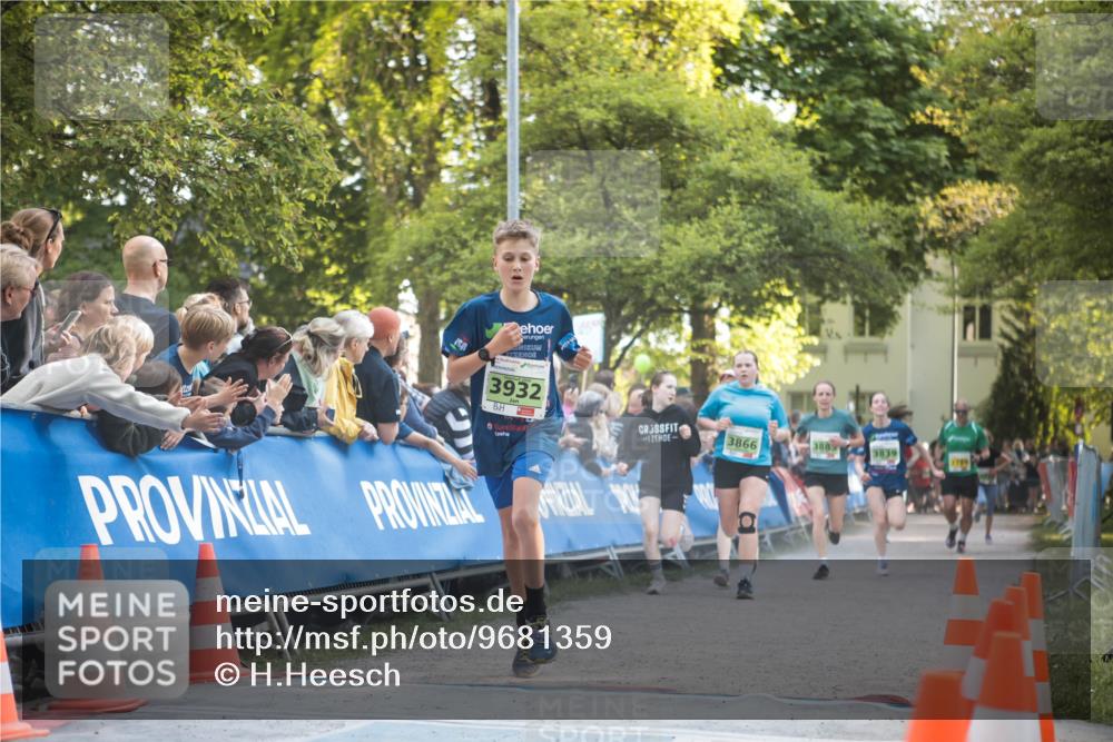 09.05.2026 - Störlauf H.Heesch http://msf.ph/oto/9681359 09.05.2026 17:27:27 Ziel 3932, 3866, 6, 388, 3839 meine-sportfotos.de