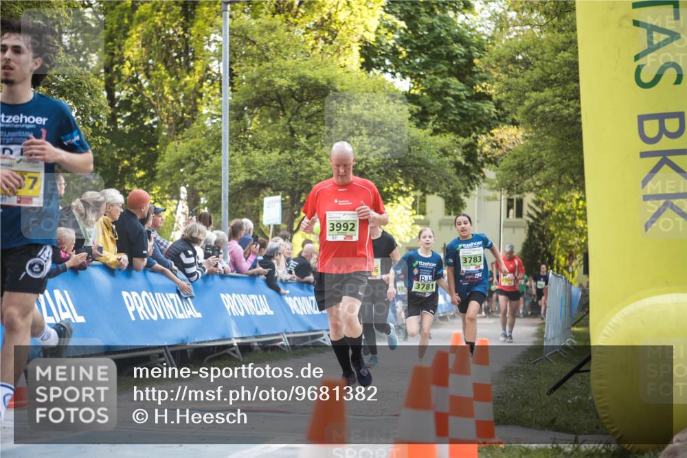 09.05.2026 - Störlauf H.Heesch http://msf.ph/oto/9681382 09.05.2026 17:27:39 Ziel 2, 3992, 6, 3781, 3783, 777 meine-sportfotos.de