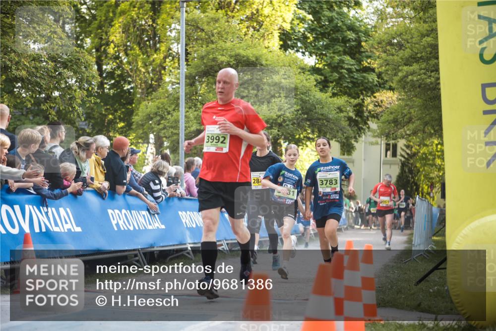 09.05.2026 - Störlauf H.Heesch http://msf.ph/oto/9681386 09.05.2026 17:27:40 Ziel 3992, 28, 31, 3783 meine-sportfotos.de