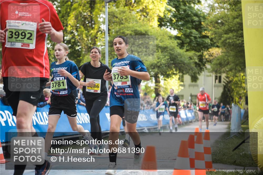 09.05.2026 - Störlauf H.Heesch http://msf.ph/oto/9681390 09.05.2026 17:27:41 Ziel 2026, 3992, 3781, 1886, 3785 meine-sportfotos.de