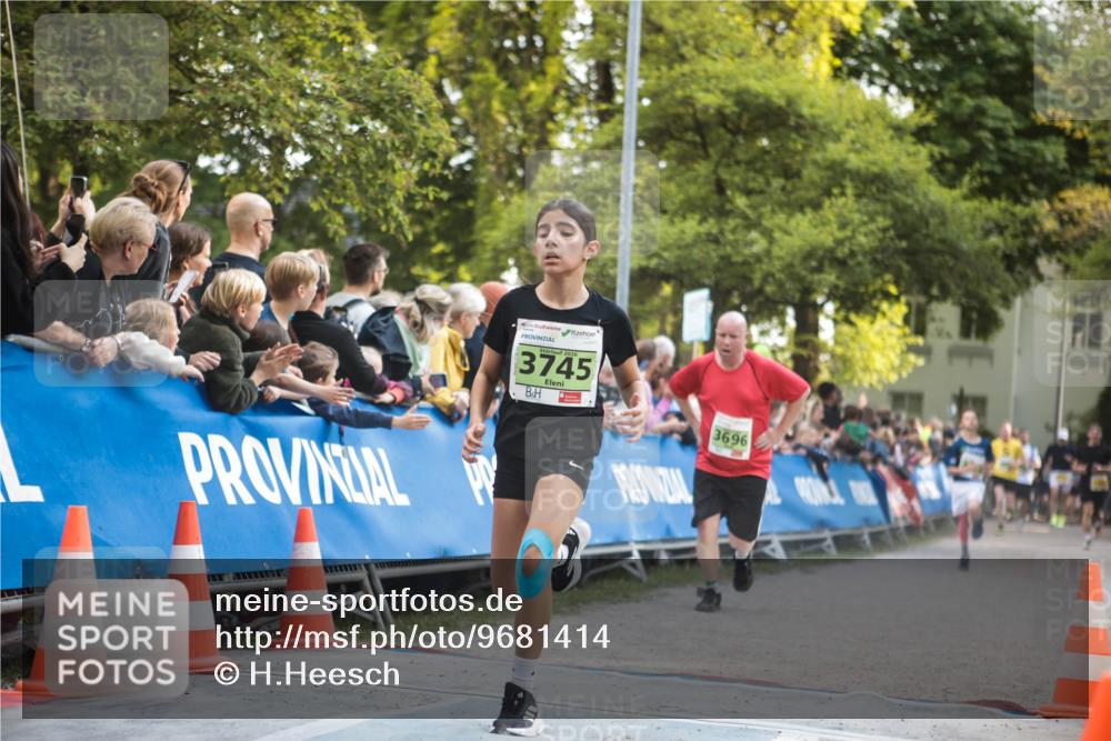 09.05.2026 - Störlauf H.Heesch http://msf.ph/oto/9681414 09.05.2026 17:28:00 Ziel 2026, 3745, 3696 meine-sportfotos.de