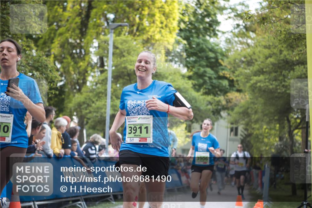 09.05.2026 - Störlauf H.Heesch http://msf.ph/oto/9681490 09.05.2026 17:28:44 Ziel 10, 2026, 3911, 3906 meine-sportfotos.de
