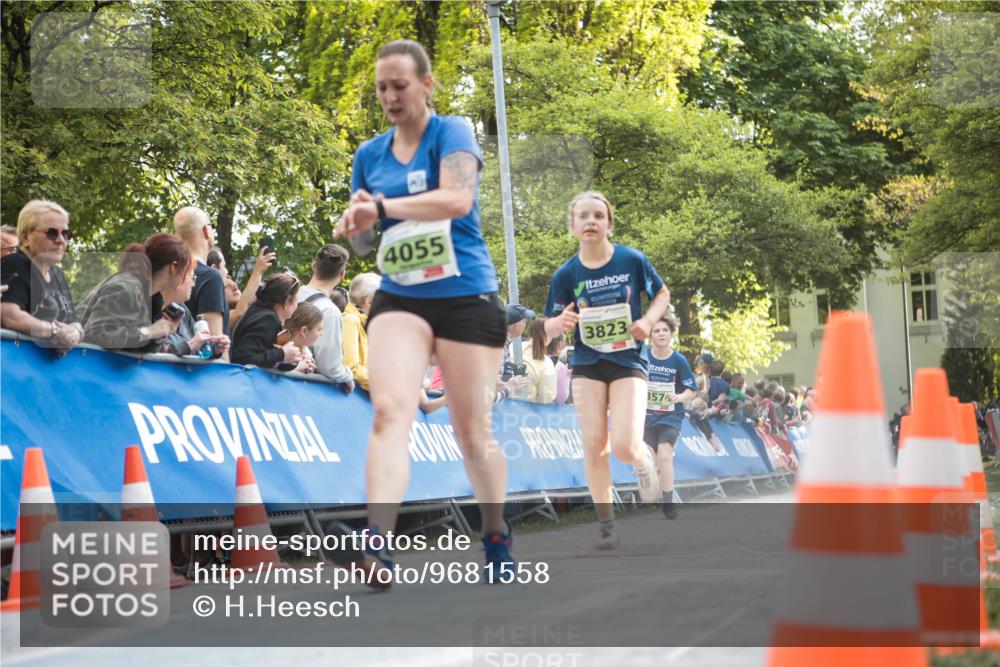 09.05.2026 - Störlauf H.Heesch http://msf.ph/oto/9681558 09.05.2026 17:30:11 Ziel 4055, 3823, 3574 meine-sportfotos.de