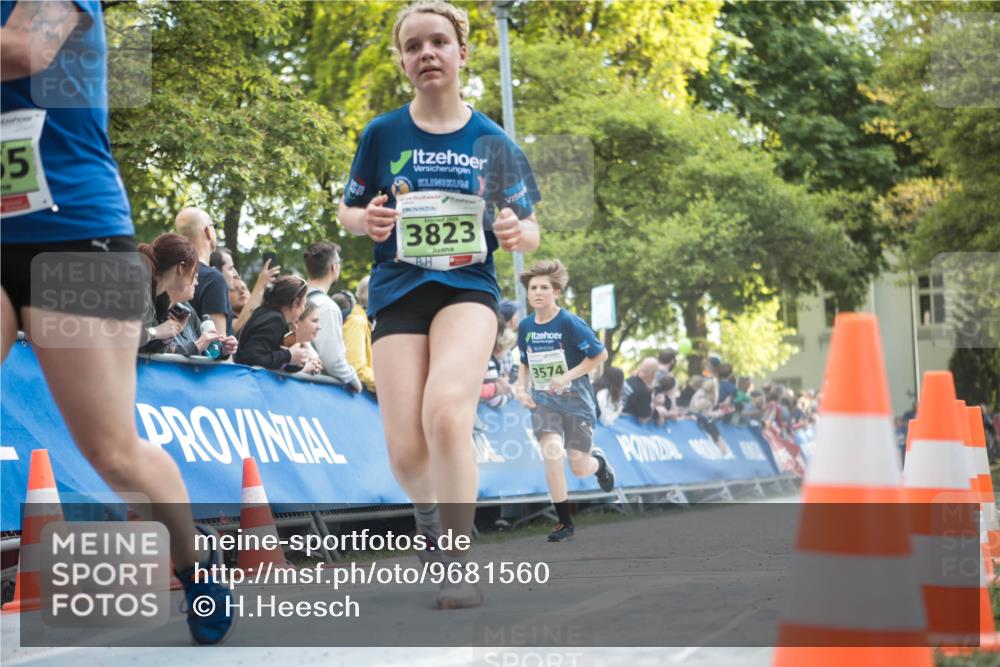 09.05.2026 - Störlauf H.Heesch http://msf.ph/oto/9681560 09.05.2026 17:30:12 Ziel 55, 3823, 3574 meine-sportfotos.de