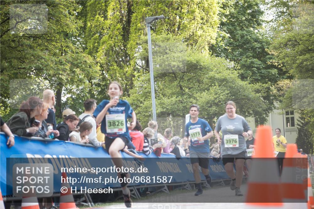 09.05.2026 - Störlauf H.Heesch http://msf.ph/oto/9681587 09.05.2026 17:30:39 Ziel 3826, 3973, 3976, 4069 meine-sportfotos.de
