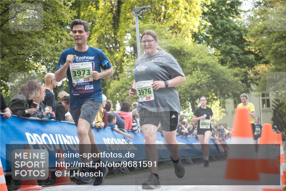 09.05.2026 - Störlauf H.Heesch http://msf.ph/oto/9681591 09.05.2026 17:30:41 Ziel 3973, 3976, 4069 meine-sportfotos.de