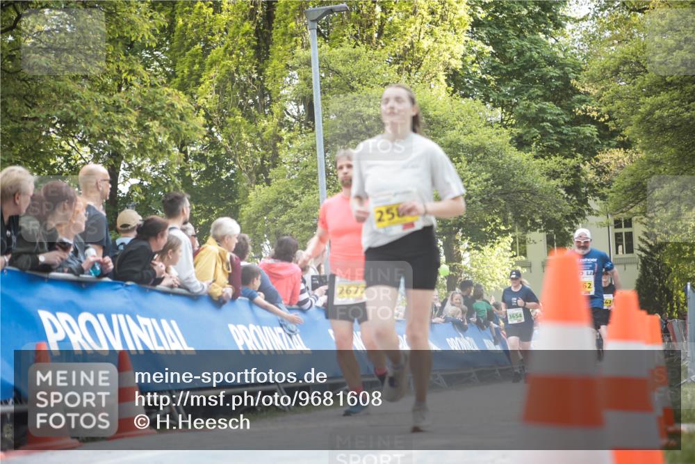 09.05.2026 - Störlauf H.Heesch http://msf.ph/oto/9681608 09.05.2026 17:30:49 Ziel 2677, 256, 3654, 562, 67 meine-sportfotos.de
