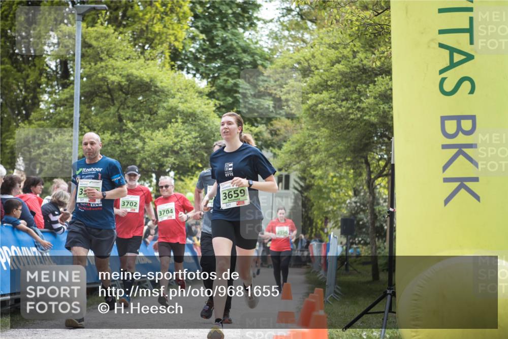 09.05.2026 - Störlauf H.Heesch http://msf.ph/oto/9681655 09.05.2026 17:31:18 Ziel 3702, 3704, 3659, 3990 meine-sportfotos.de