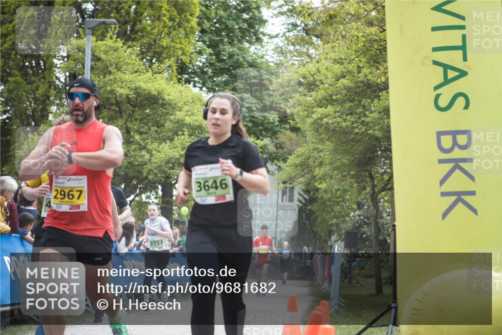 09.05.2026 - Störlauf H.Heesch http://msf.ph/oto/9681682 09.05.2026 17:31:37 Ziel 2967, 3757, 3646 meine-sportfotos.de