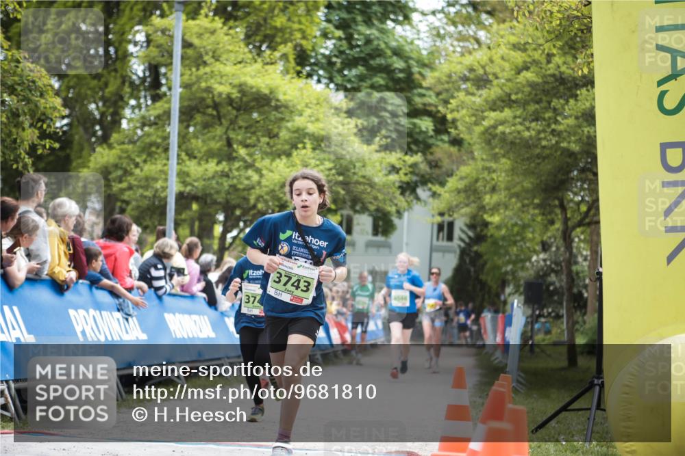 09.05.2026 - Störlauf H.Heesch http://msf.ph/oto/9681810 09.05.2026 17:33:36 Ziel 374, 3743, 40, 46 meine-sportfotos.de