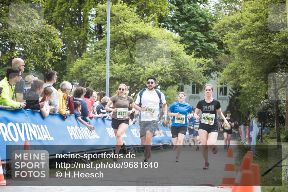 09.05.2026 - Störlauf H.Heesch http://msf.ph/oto/9681840 09.05.2026 17:33:57 Ziel 3571, 3892, 4000, 4045 meine-sportfotos.de