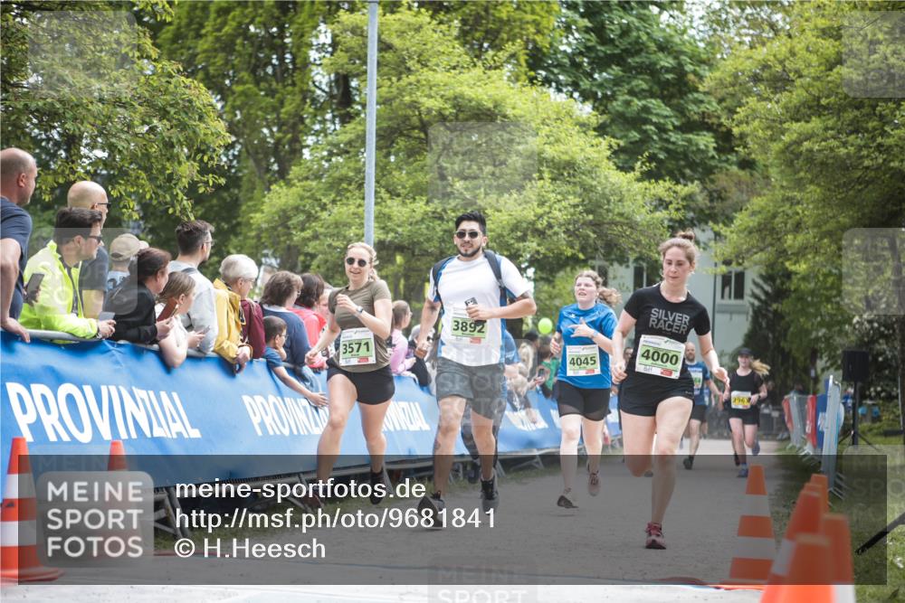 09.05.2026 - Störlauf H.Heesch http://msf.ph/oto/9681841 09.05.2026 17:33:57 Ziel 3571, 3892, 4045, 4000, 2963 meine-sportfotos.de
