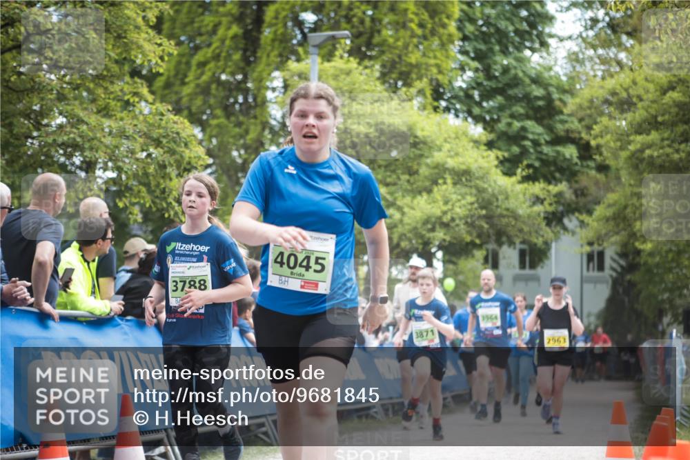 09.05.2026 - Störlauf H.Heesch http://msf.ph/oto/9681845 09.05.2026 17:33:59 Ziel 3788, 2026, 4045, 3871, 2963 meine-sportfotos.de