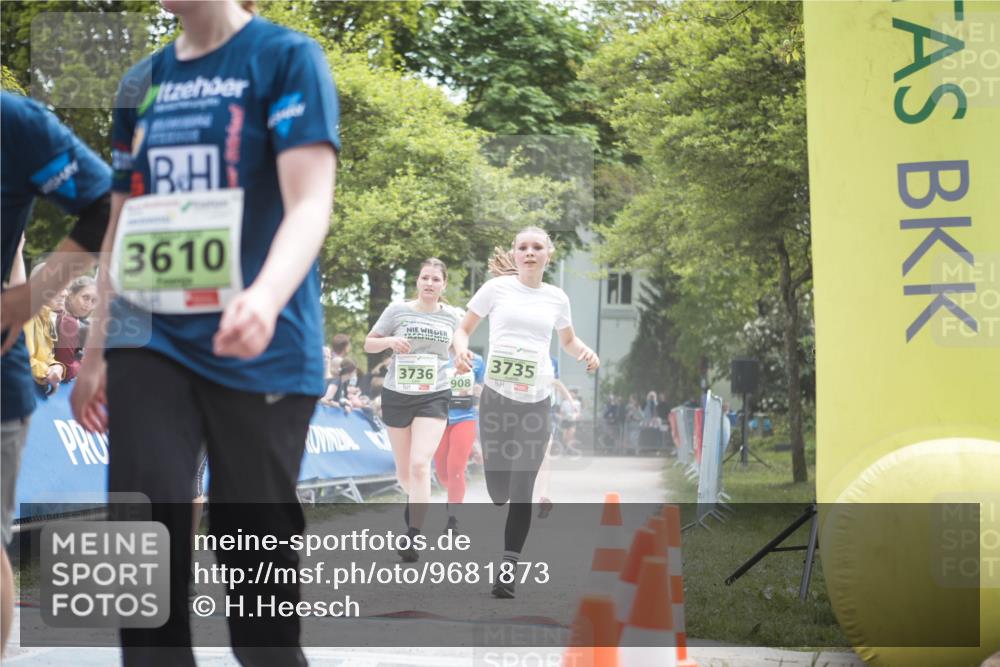 09.05.2026 - Störlauf H.Heesch http://msf.ph/oto/9681873 09.05.2026 17:34:37 Ziel 3610, 3736, 908, 3735 meine-sportfotos.de