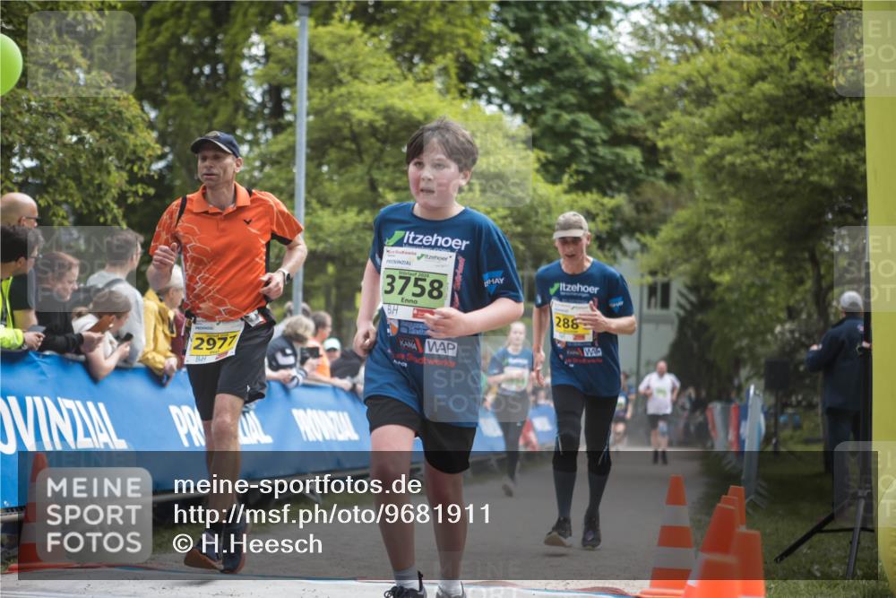 09.05.2026 - Störlauf H.Heesch http://msf.ph/oto/9681911 09.05.2026 17:35:10 Ziel 2977, 2026, 3758, 8749, 288 meine-sportfotos.de