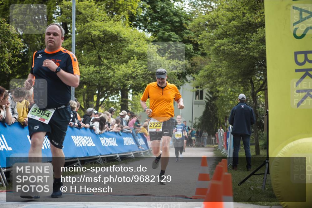 09.05.2026 - Störlauf H.Heesch http://msf.ph/oto/9682129 09.05.2026 17:39:20 Ziel 3984, 2723, 2701 meine-sportfotos.de