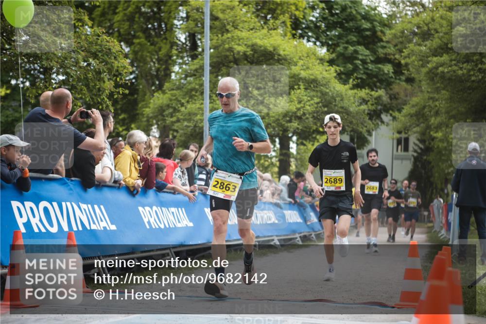 09.05.2026 - Störlauf H.Heesch http://msf.ph/oto/9682142 09.05.2026 17:39:34 Ziel 2863, 2689, 2683 meine-sportfotos.de