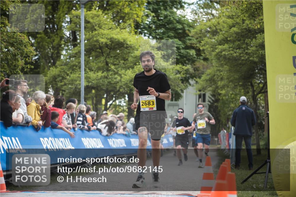 09.05.2026 - Störlauf H.Heesch http://msf.ph/oto/9682145 09.05.2026 17:39:36 Ziel 2683, 3027, 2693 meine-sportfotos.de