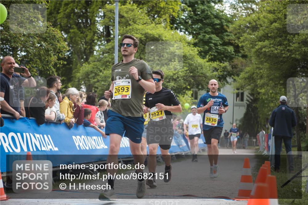 09.05.2026 - Störlauf H.Heesch http://msf.ph/oto/9682151 09.05.2026 17:39:39 Ziel 2693, 3027, 2900, 2830 meine-sportfotos.de
