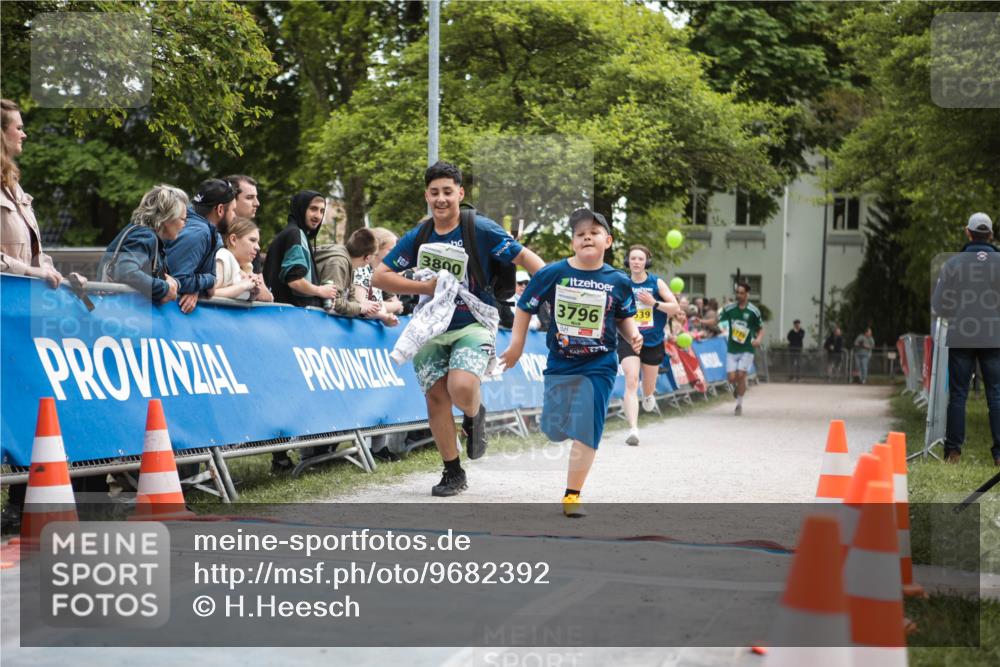 09.05.2026 - Störlauf H.Heesch http://msf.ph/oto/9682392 09.05.2026 17:47:24 Ziel 3800, 3796, 39 meine-sportfotos.de