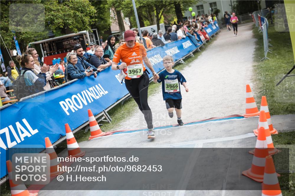 09.05.2026 - Störlauf H.Heesch http://msf.ph/oto/9682453 09.05.2026 17:49:15 Ziel 14825, 3967, 3966 meine-sportfotos.de