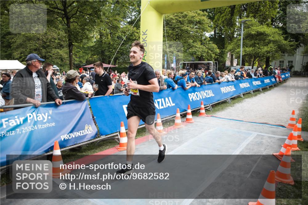 09.05.2026 - Störlauf H.Heesch http://msf.ph/oto/9682582 09.05.2026 17:55:27 Ziel 7, 25524 meine-sportfotos.de